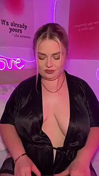 April Vancee online show from June 26, 2026, 5:06 pm