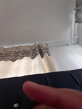 queen lovely2 online show from February 17, 2026, 11:18 am