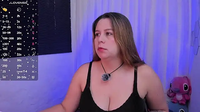 Snapshot of sarah_t1_ chatting on July 7, 2026, 3:49 pm sarah t1 online show from July 7, 2026, 3:49 pm