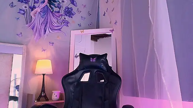 Emily Castillo 1 online show from March 9, 2026, 5:55 am