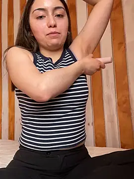 floooohv online show from October 18, 2025, 9:59 pm