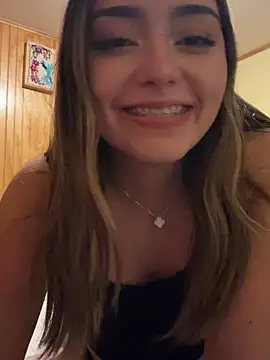 floooohv online show from April 9, 2026, 9:26 am