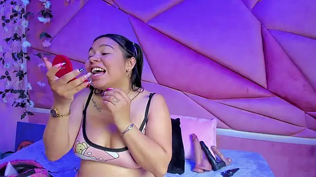  Violeta 18 online show from October 17, 2025, 3:20 am