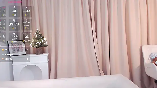 honey113 online show from November 18, 2025, 2:54 pm