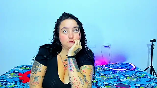 Snapshot of Celestte chatting on March 4, 2025, 8:35 am Celestte online show from March 4, 2025, 8:35 am