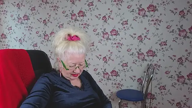 Maya Mayflower online show from October 11, 2025, 4:01 am