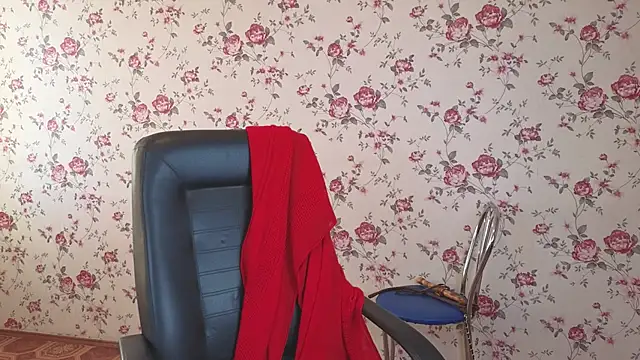 Maya Mayflower online show from October 23, 2025, 4:23 am