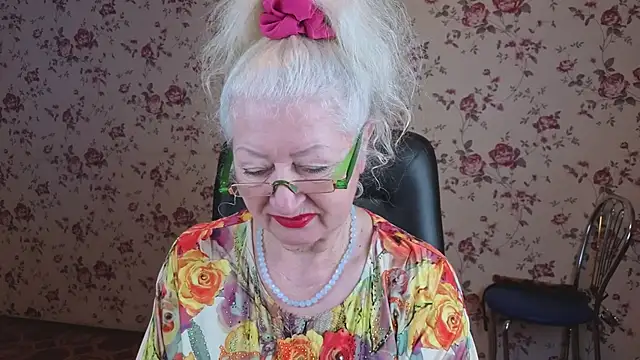 Maya Mayflower online show from December 20, 2025, 4:52 am