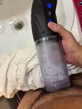 Snapshot of Runstat chatting on March 15, 2025, 10:55 pm Runstat online show from March 15, 2025, 10:55 pm