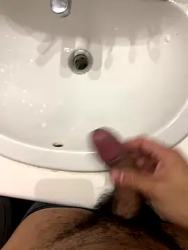 Snapshot of Runstat chatting on September 23, 2025, 8:34 pm Runstat online show from September 23, 2025, 8:34 pm