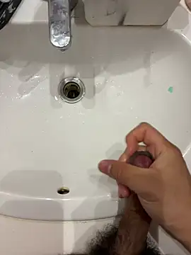 Snapshot of Runstat chatting on February 21, 2026, 10:05 am Runstat online show from February 21, 2026, 10:05 am