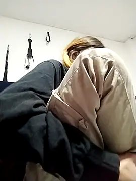 KratosAfroditacs online show from October 21, 2025, 7:58 pm