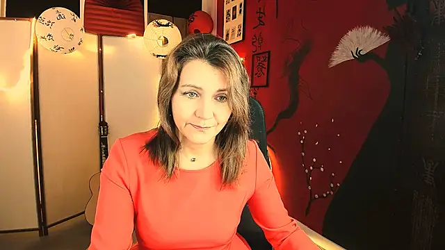 NicoleHitman online show from October 19, 2025, 5:30 am