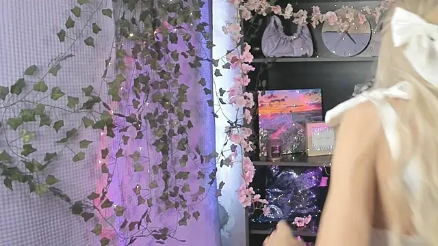 MelissaMillton online show from March 5, 2025, 2:57 am