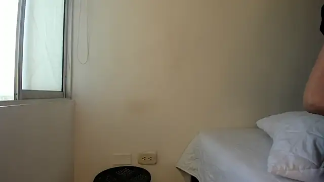 cowmarce online show from December 15, 2025, 11:58 am