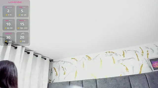 Cristal Velle online show from November 15, 2025, 3:08 pm