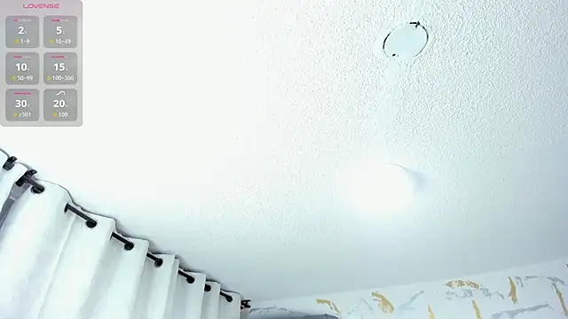 Cristal Velle online show from December 14, 2025, 12:21 pm