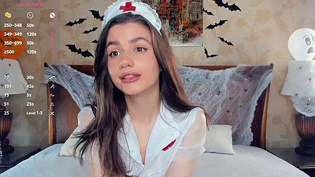 Snapshot of CathrynCovil chatting on October 28, 2025, 8:40 am CathrynCovil online show from October 28, 2025, 8:40 am