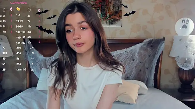 Snapshot of CathrynCovil chatting on November 1, 2025, 7:43 am CathrynCovil online show from November 1, 2025, 7:43 am