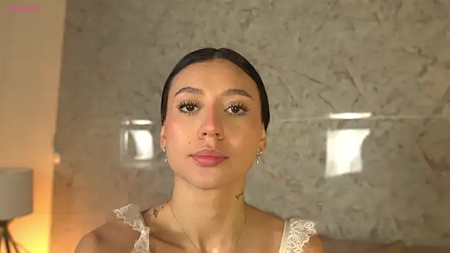 alison222  online show from February 5, 2026, 11:37 am