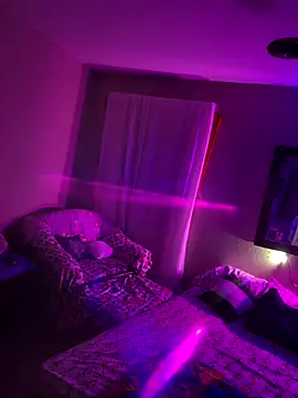 BADCOMPANY123 online show from September 29, 2025, 4:39 am