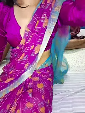 Cute-Zarina online show from November 8, 2025, 4:40 pm