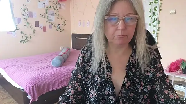 Wane Witch online show from April 5, 2026, 7:49 am