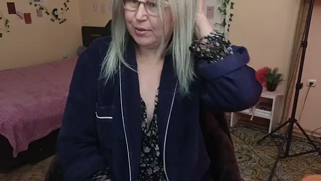 Wane Witch online show from April 5, 2026, 8:17 pm