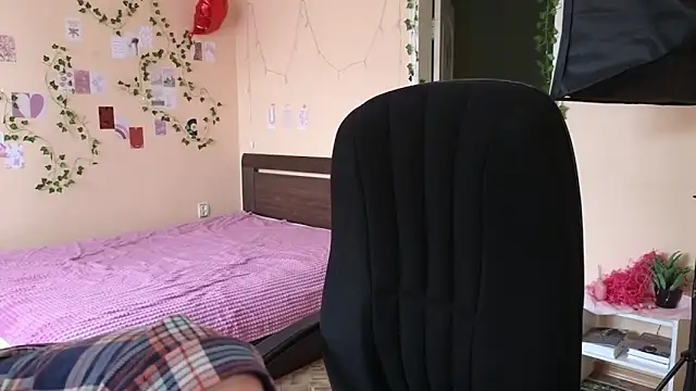 Wane Witch online show from April 19, 2026, 8:46 am