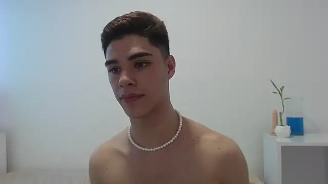 juanes puthee online show from March 21, 2025, 9:56 pm