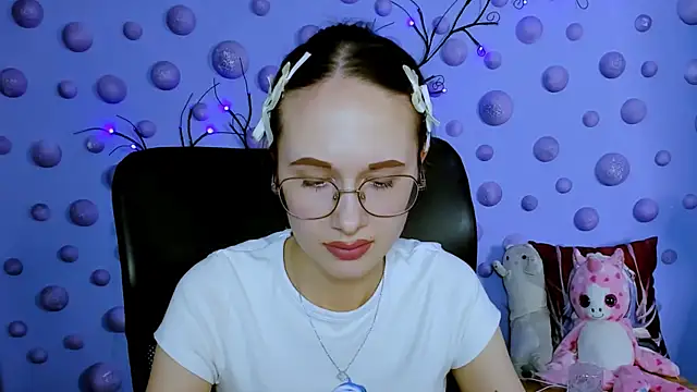 mona cloud online show from May 3, 2026, 7:53 pm