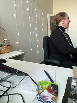 Juicy PeachLux online show from March 7, 2025, 11:07 am