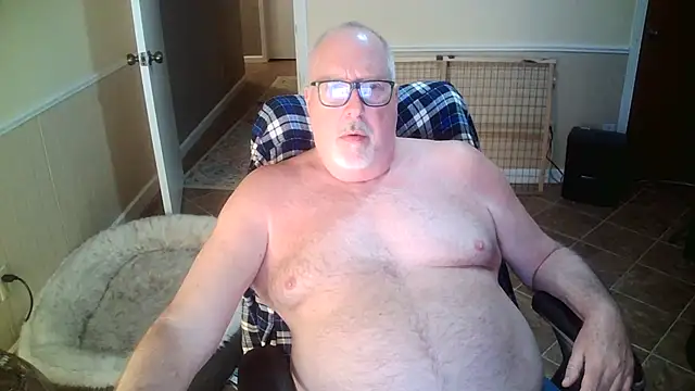 superbearboss online show from October 21, 2025, 2:34 am