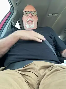 superbearboss online show from July 21, 2026, 5:15 pm