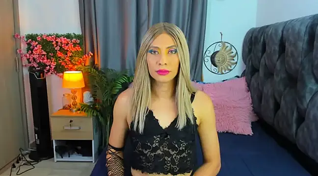 davinaclaire online show from March 5, 2025, 12:59 am