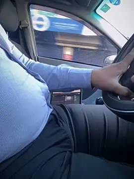 dam-her-boy online show from October 9, 2025, 2:20 am