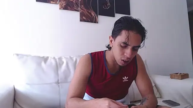 Monkey uchiha777 online show from February 9, 2026, 6:34 pm