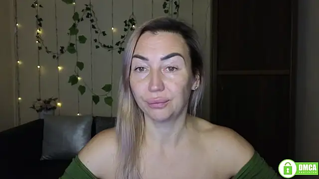 Kiss julli88I online show from November 24, 2025, 6:29 pm