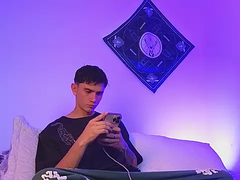 samevansx  online show from January 5, 2026, 9:40 pm