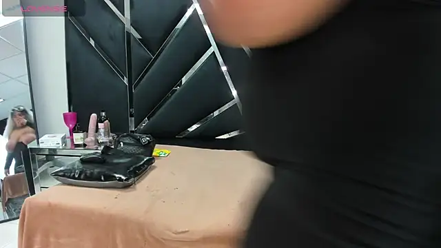 Oriana69  online show from September 8, 2025, 3:00 pm