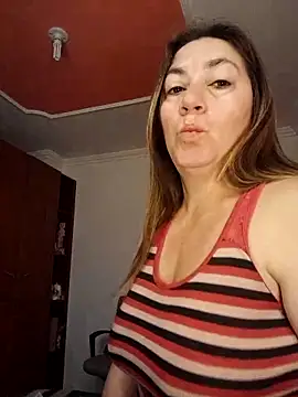 Luna-nevada online show from November 3, 2025, 12:06 pm