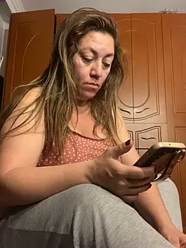 Luna-nevada online show from February 12, 2026, 10:32 am