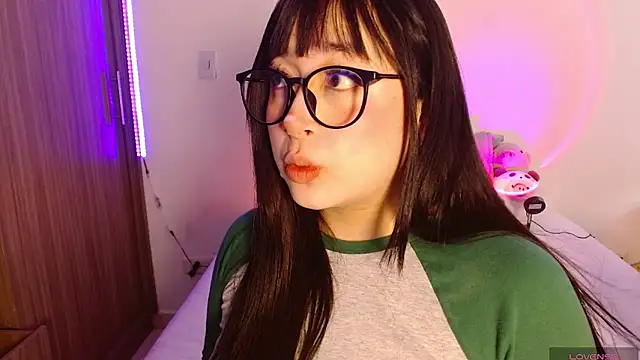 Oliviargf online show from March 23, 2026, 12:20 pm