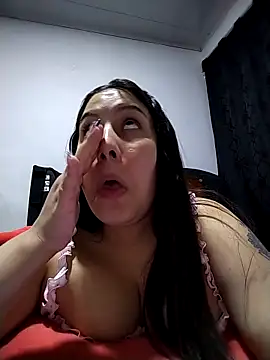 esmeralda jadees online show from April 13, 2026, 1:00 am