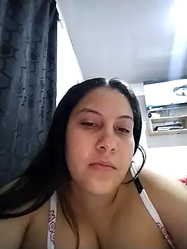 esmeralda jadees online show from May 10, 2026, 1:49 pm