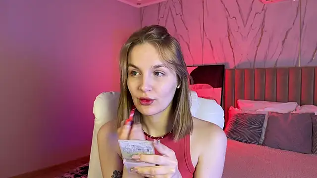 Snapshot of _Vikky_Moon_ chatting on October 4, 2025, 12:41 am Vikky Moon online show from October 4, 2025, 12:41 am