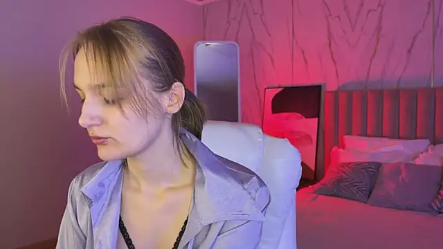 Snapshot of _Vikky_Moon_ chatting on October 8, 2025, 1:14 am Vikky Moon online show from October 8, 2025, 1:14 am