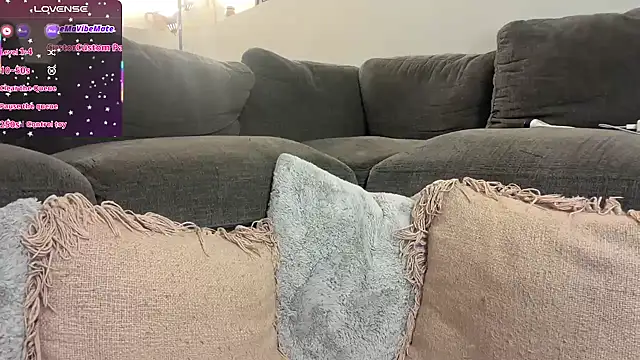 Snapshot of krystenxox chatting on October 17, 2025, 11:13 am krystenxox online show from October 17, 2025, 11:13 am