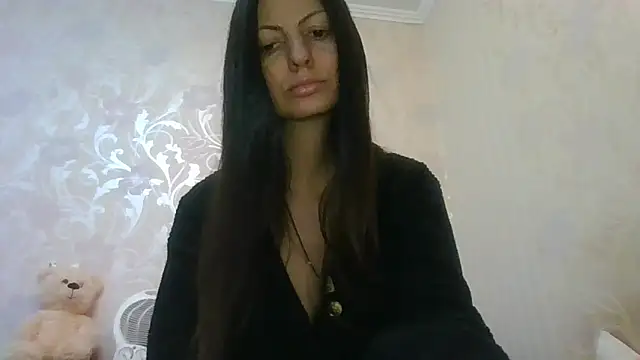 AliseWats online show from December 14, 2025, 9:30 pm