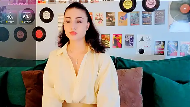 Maya Rogerss online show from June 16, 2026, 2:41 pm